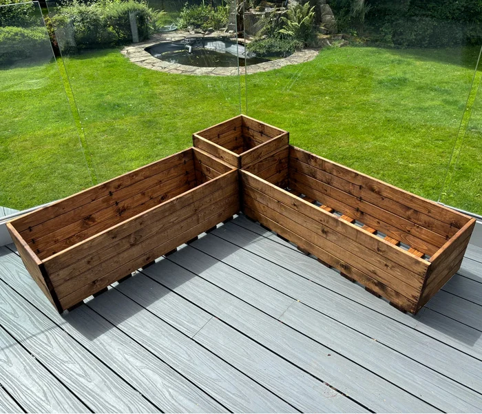 Buy Charles Taylor Berwick Corner Planter Set online UK