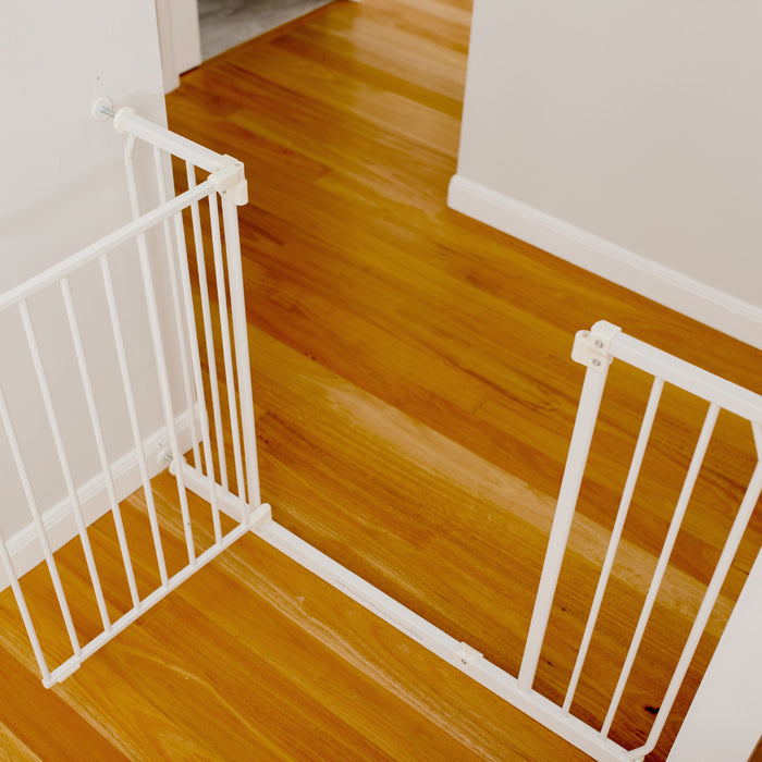 Easy Fit Baby Gate | Extra Wide | 1.07m W x 0.76m H - White - Perma Child Safety