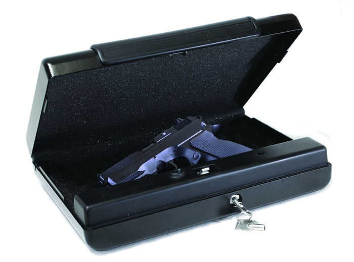First Alert TSA Approved Quick Access Hand gun safe.  Features digital electronic lock and Emergency Access Override Key, anti-pry edges, anchoring holes and steel securty cable, made from 18-gauge powder coated steel.  Model 5200DF
