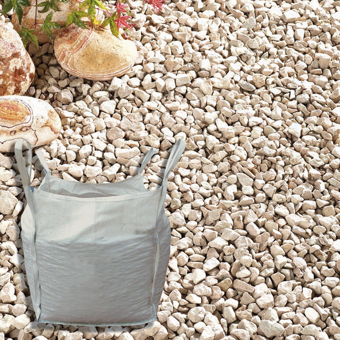 Buy Kelkay Cotswold Stone Chippings 14-26mm 750kg Bulk Bag online UK