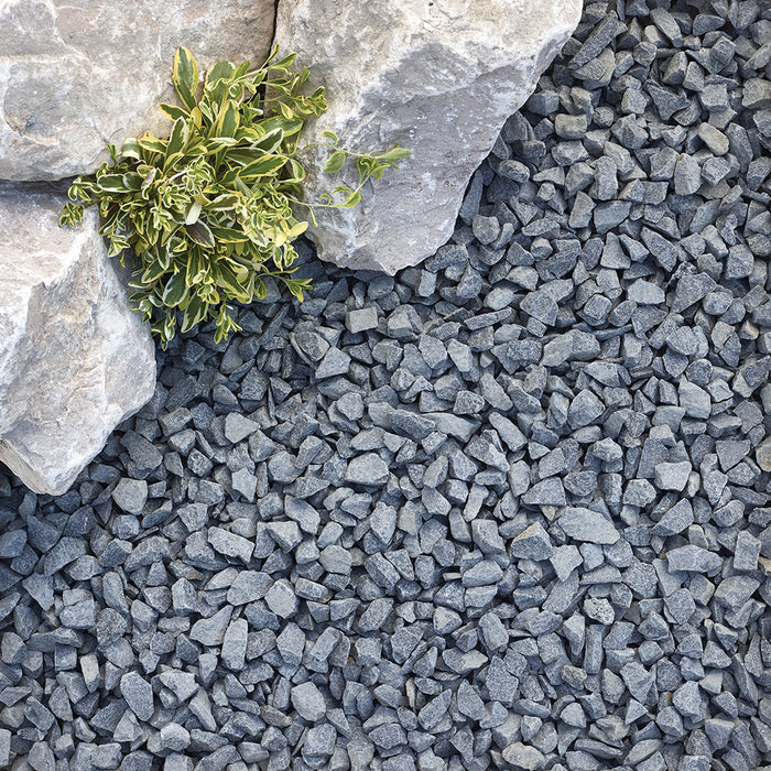 Buy Kelkay Onyx Black Chippings 10-20mm 750kg Bulk Bag online UK