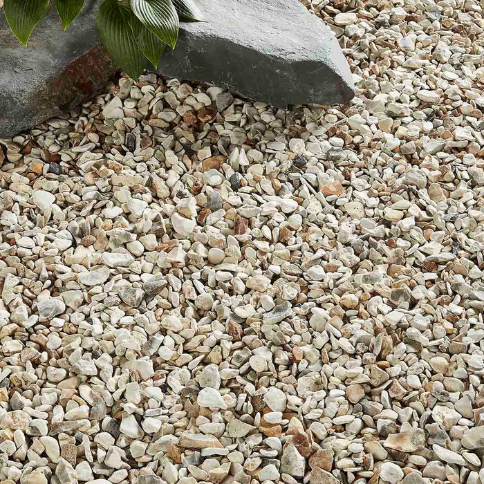 Buy Kelkay Yorkshire Cream Chippings 15-25mm 750kg Bulk Bag online UK